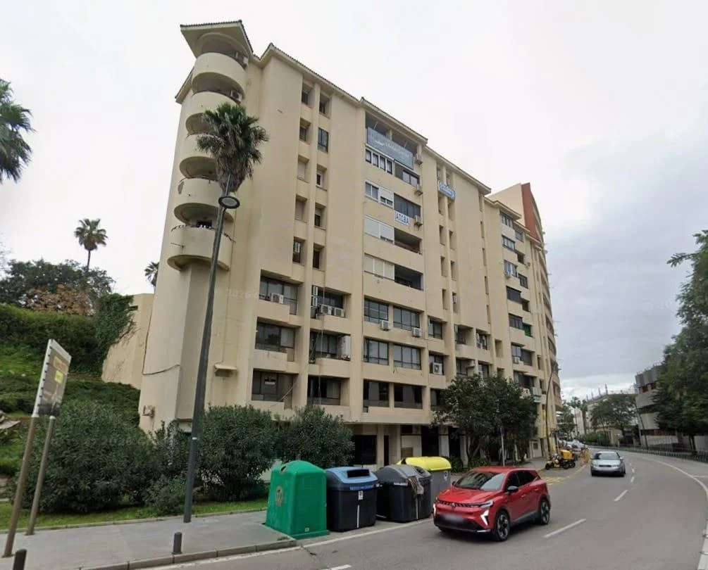 Apartamento en sexta planta cerca de la costa