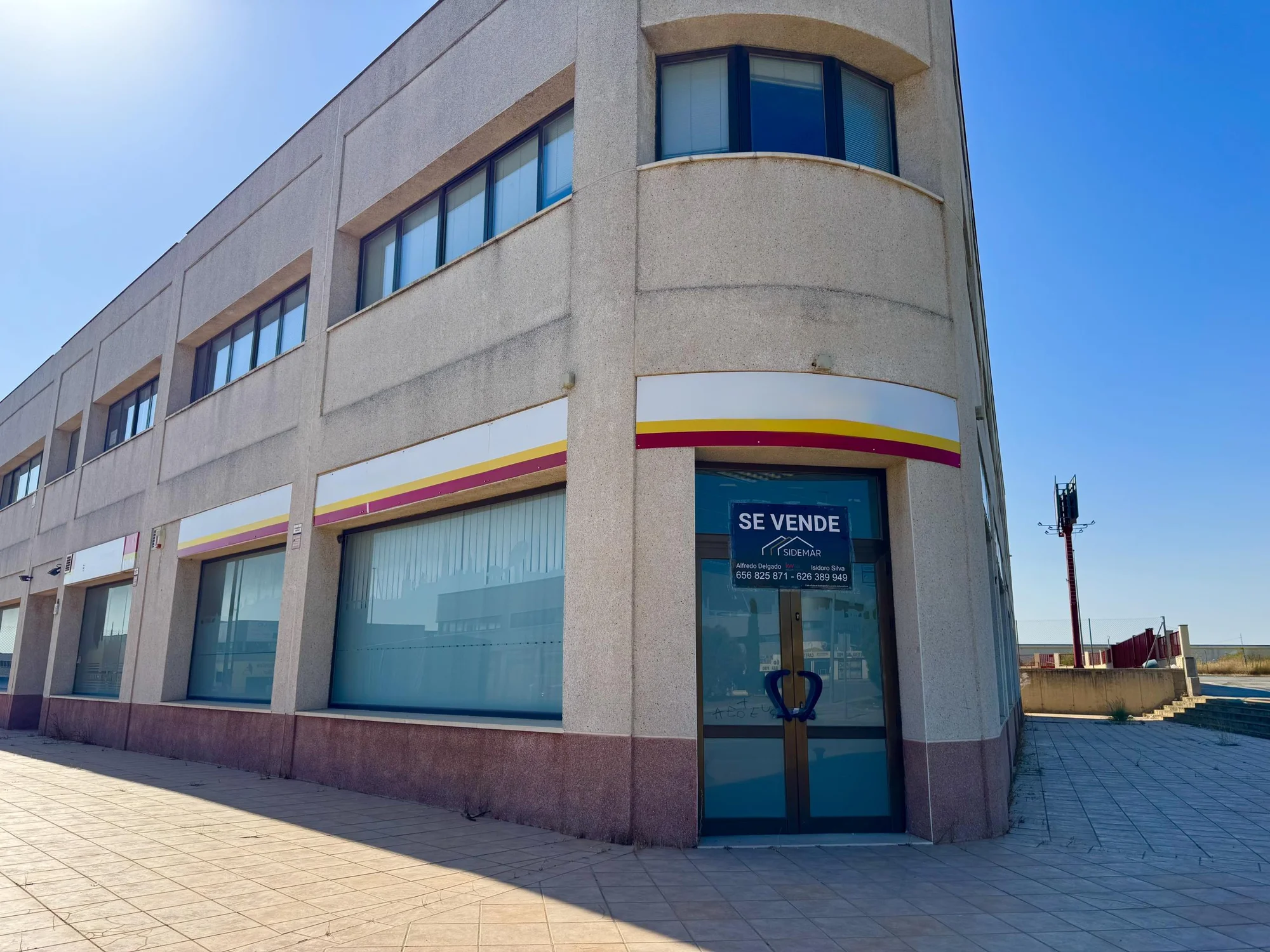 Local comercial en buen estado, 134 m²