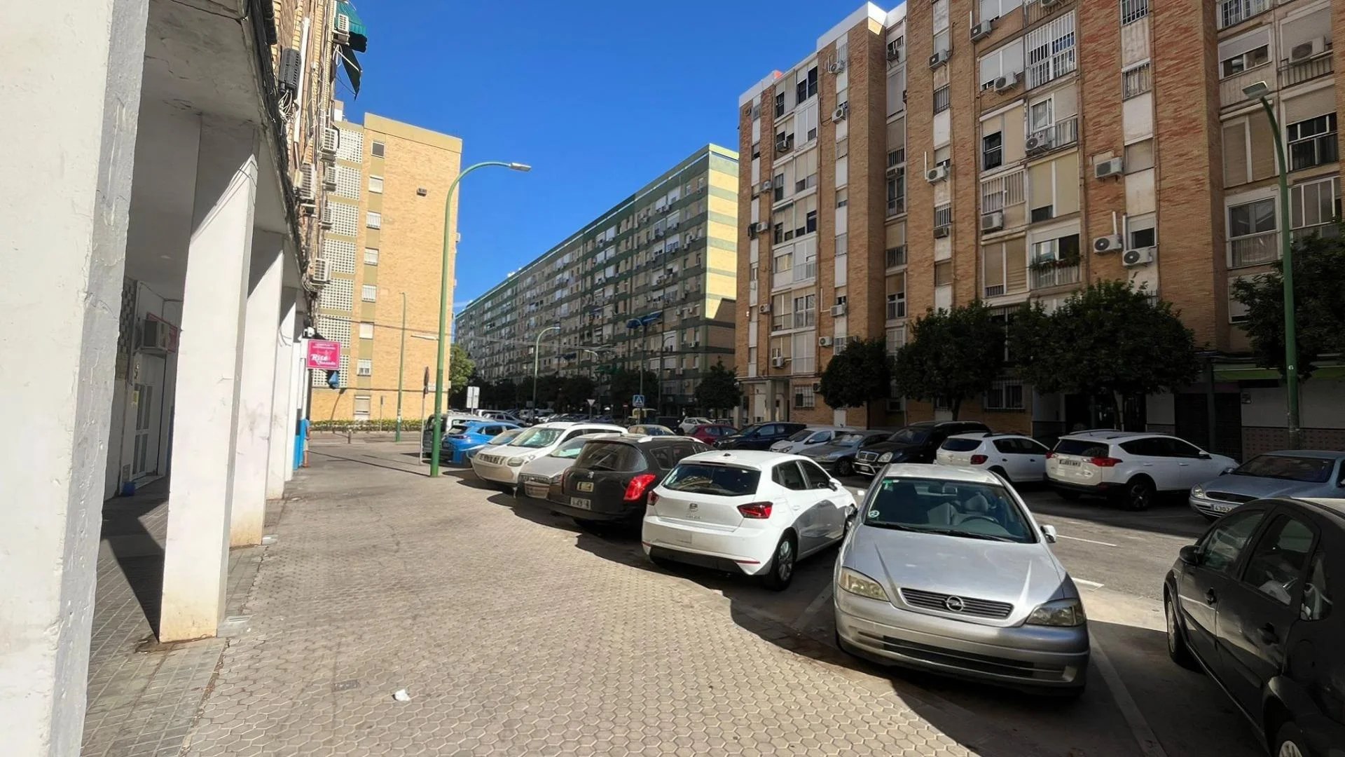 Good-condition commercial premises in Rochelambert