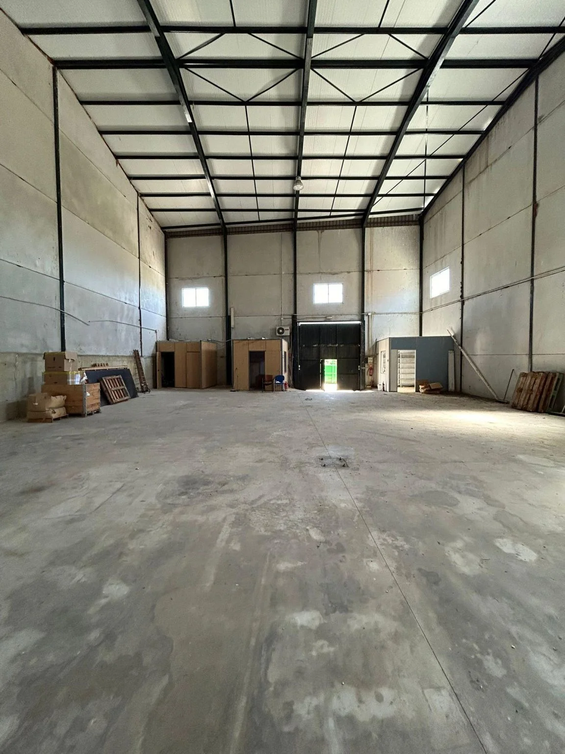 Good industrial unit, 360 m²