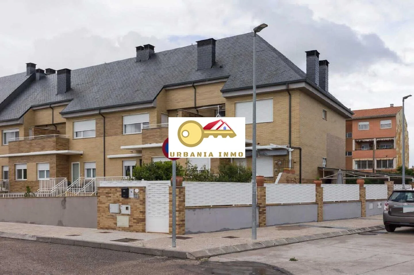 Chalet reservado en Villares, cinco dormitorios