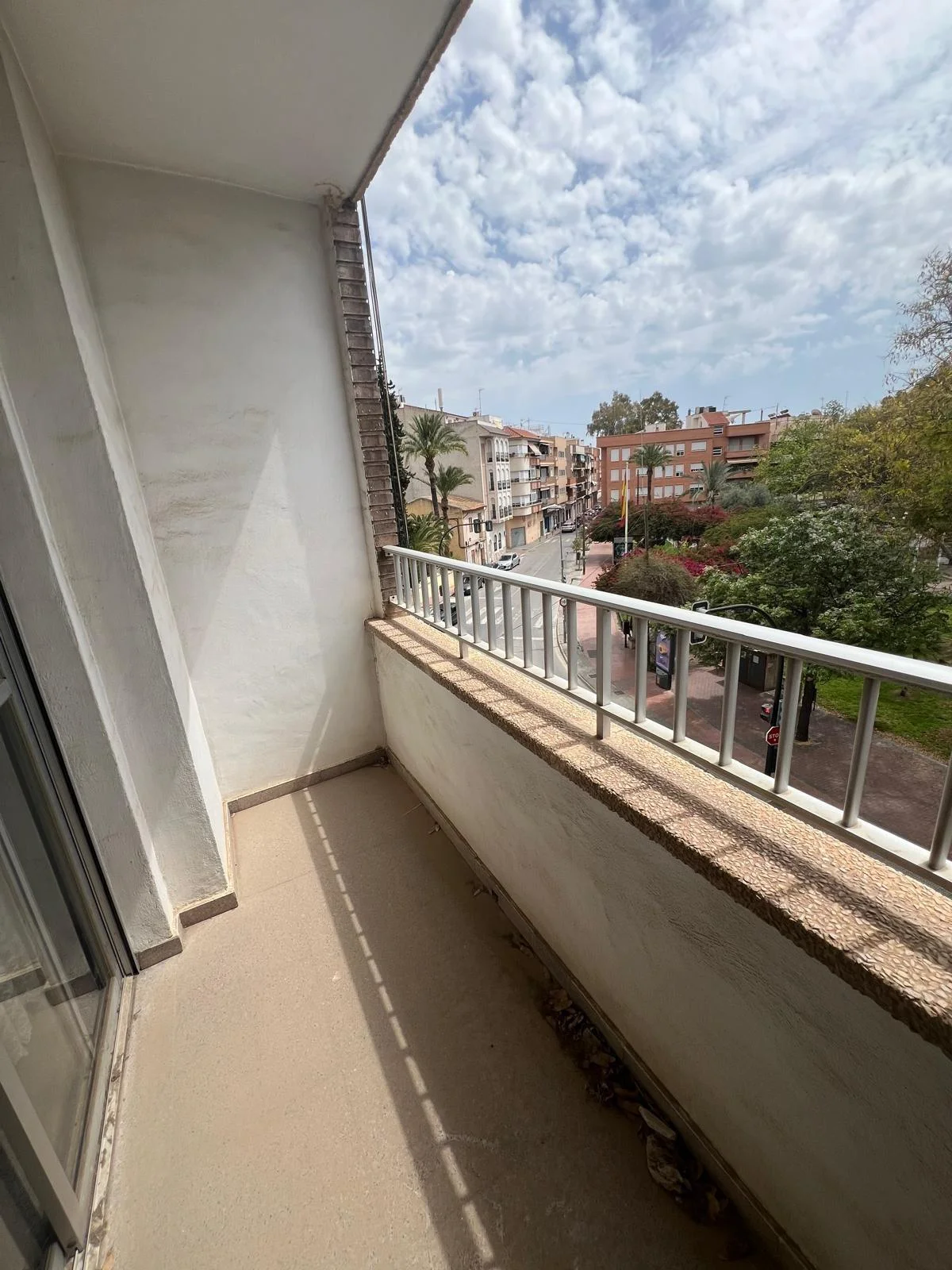 Piso de cuatro dormitorios con ascensor en Cabezo