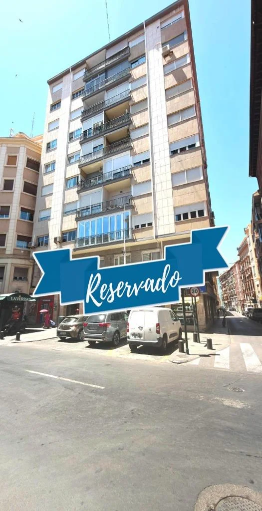 Piso exterior en Catedral, 100 m² y ascensor