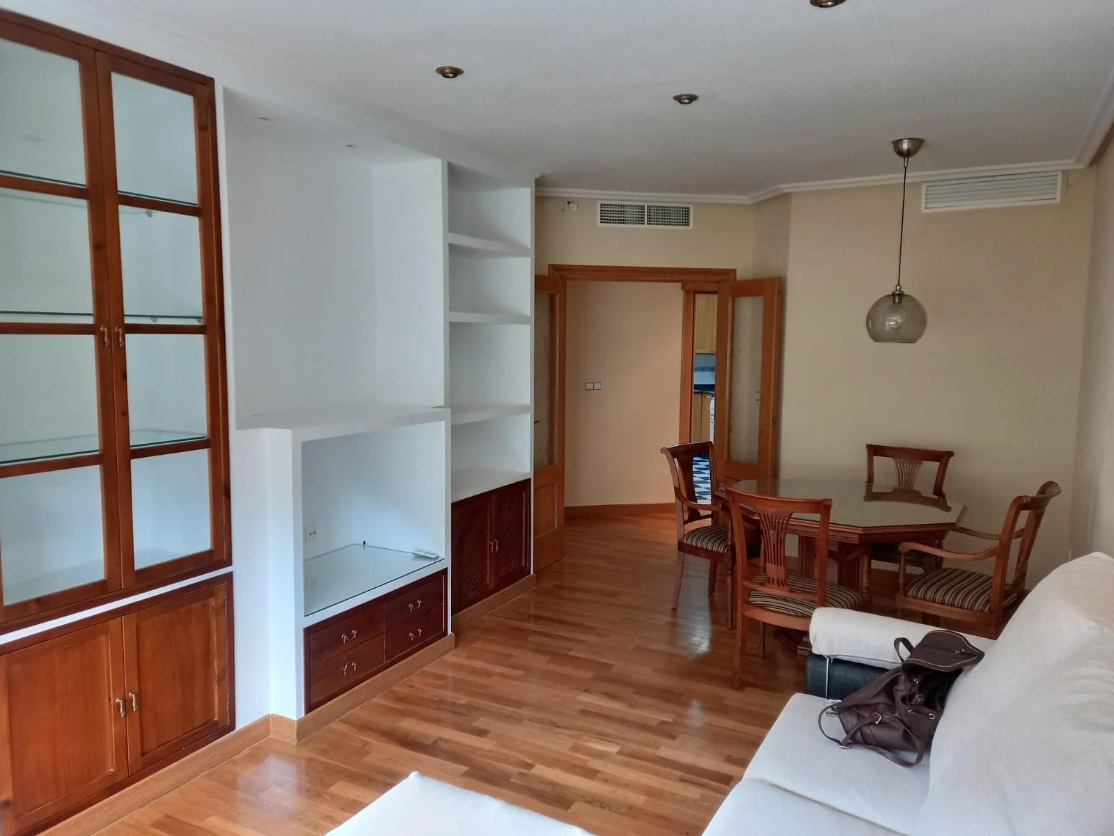 Piso listo para entrar con tres dormitorios