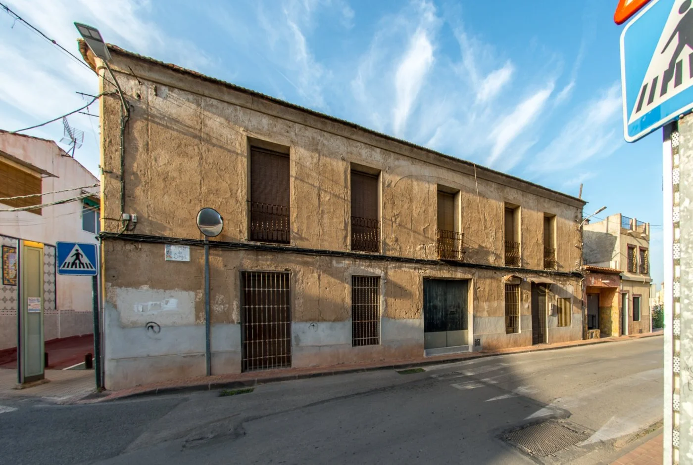 Large Ceutí house with 10 bedrooms