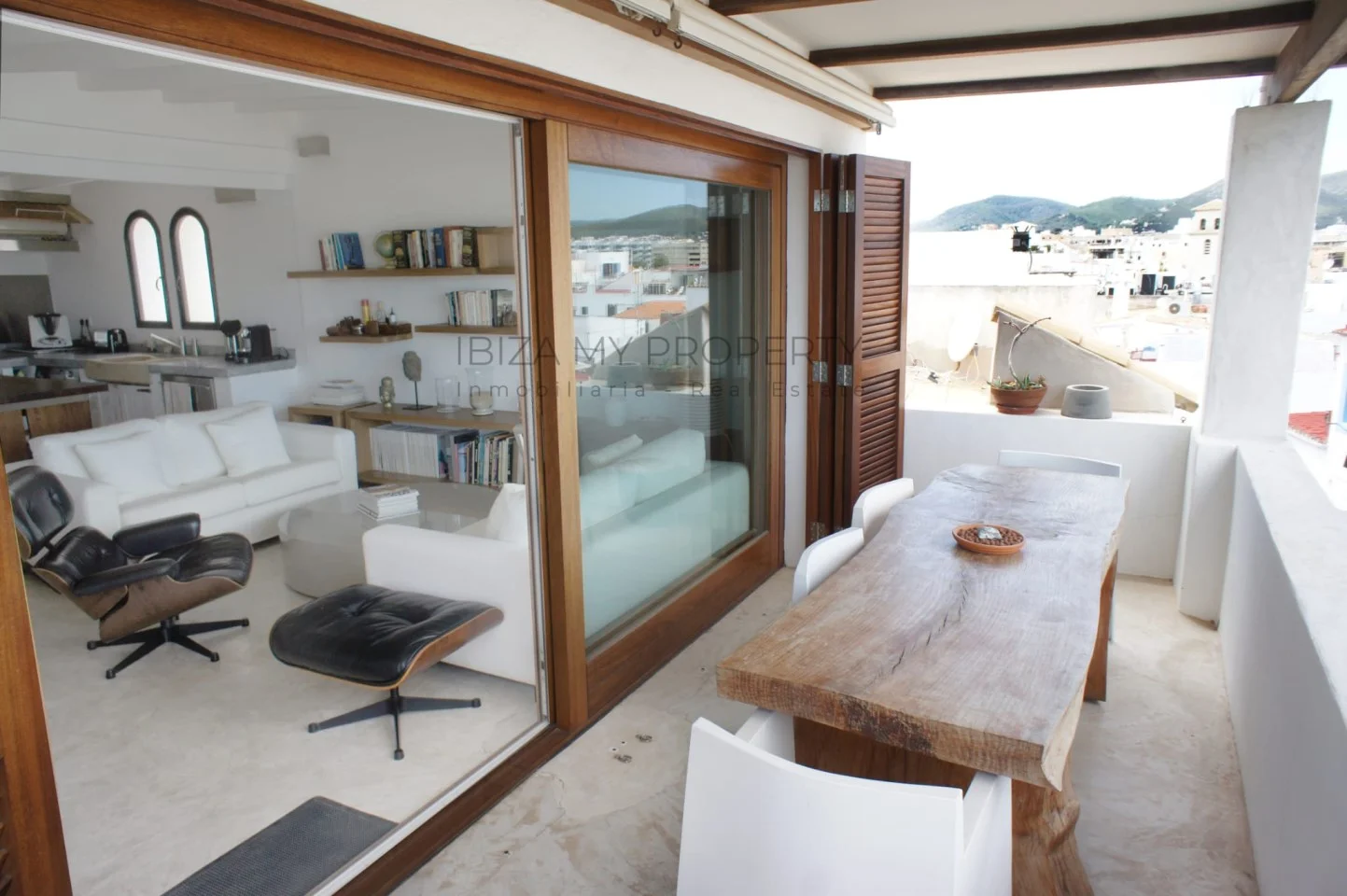 Ibiza Marina triplex with harbor views