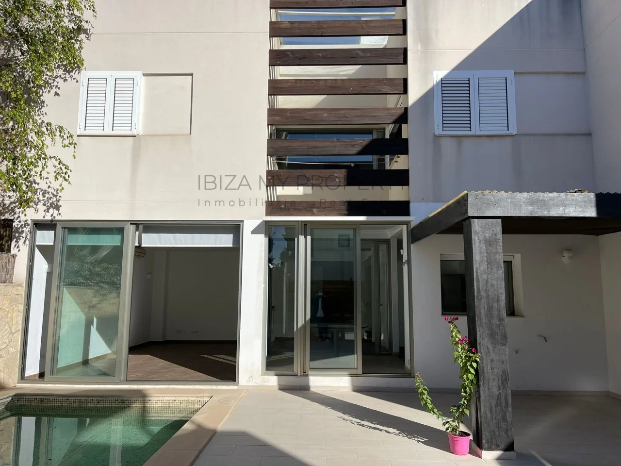 Townhouse in Santa Gertrudis, 2 bedrooms