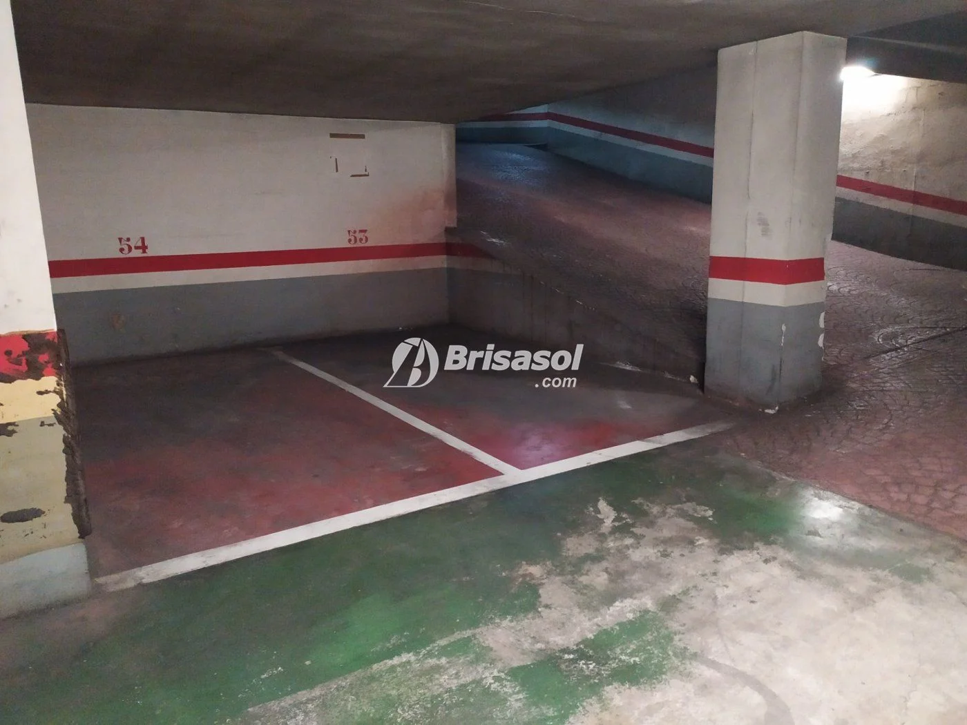 Plaza para coche pequeño en Ponent