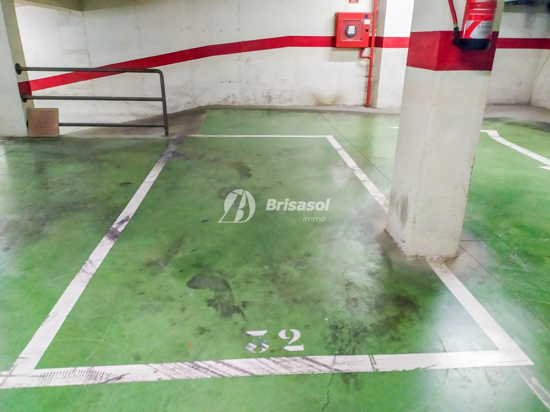 Central Tarragona parking for small car