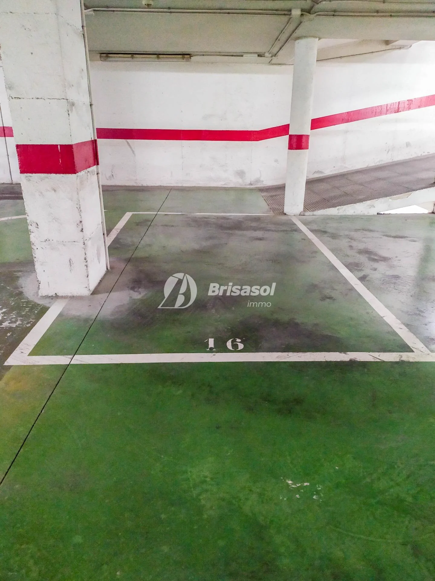 Central Tarragona small-car parking
