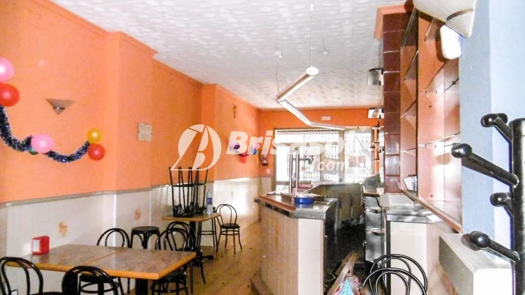 Local comercial céntrico alquilado de 90 m²