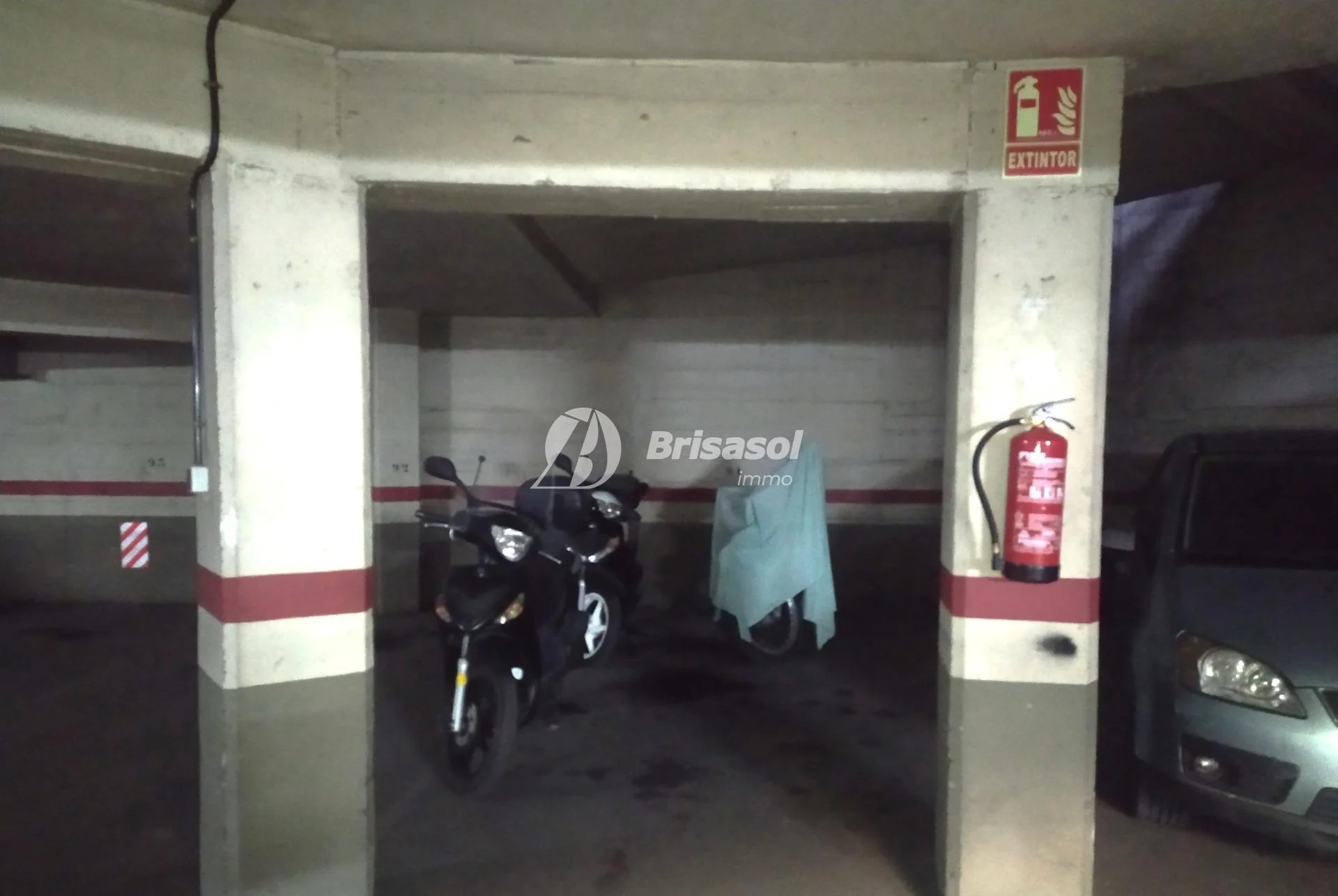 Central Tarragona motorcycle parking space