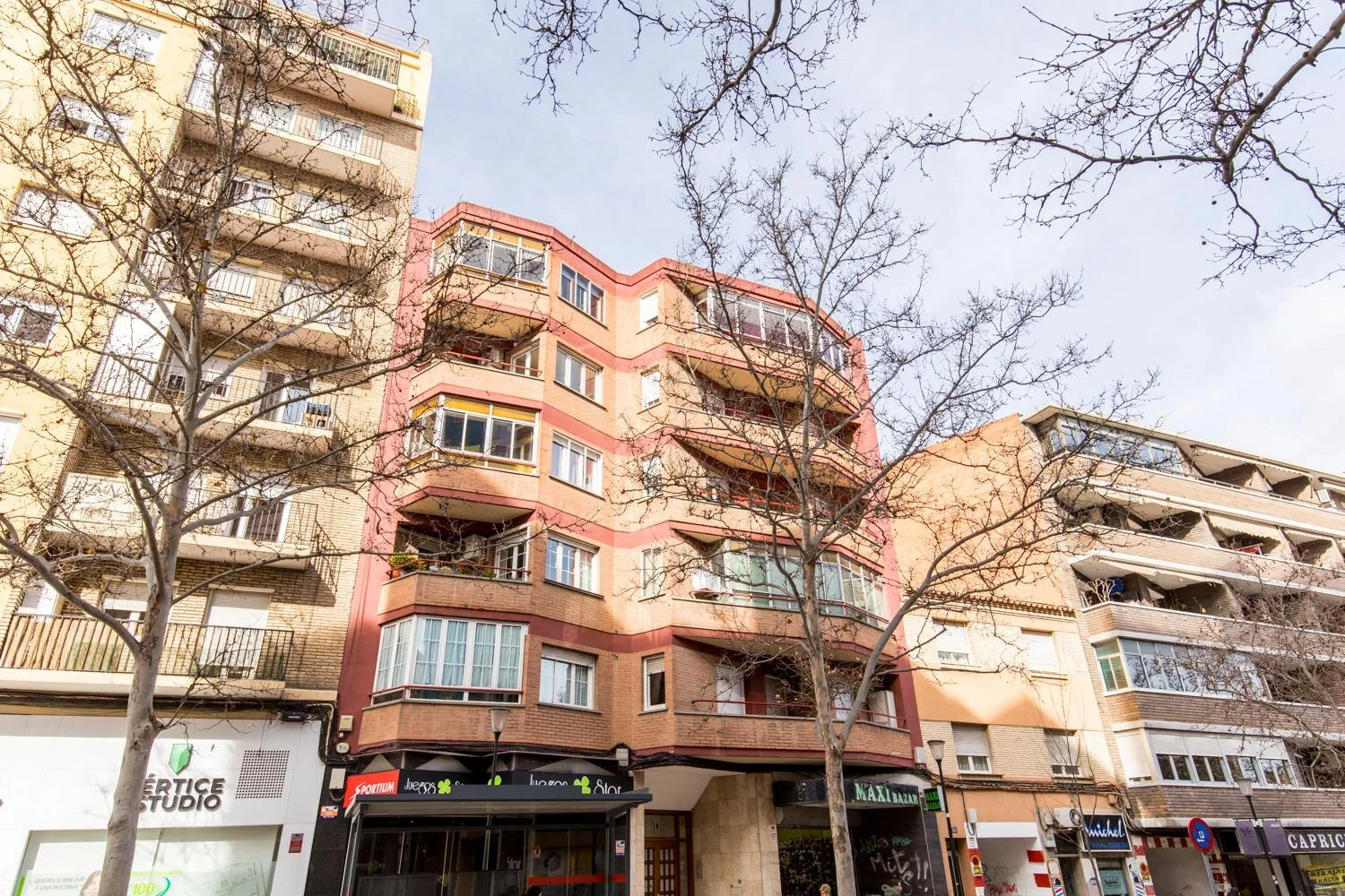 Piso luminoso en Torrero con tres dormitorios