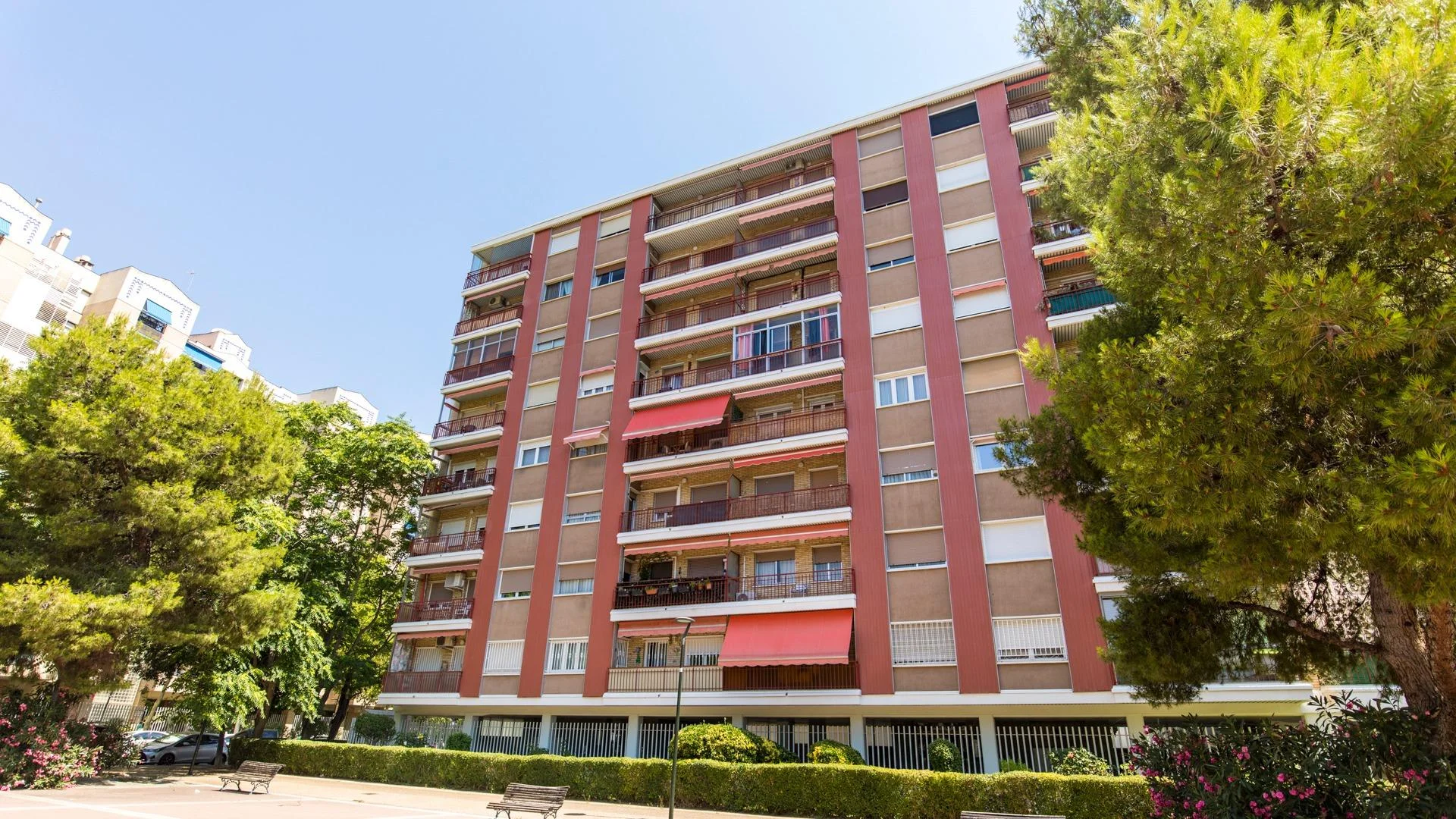 Bright Romareda Flat, Three Bedrooms