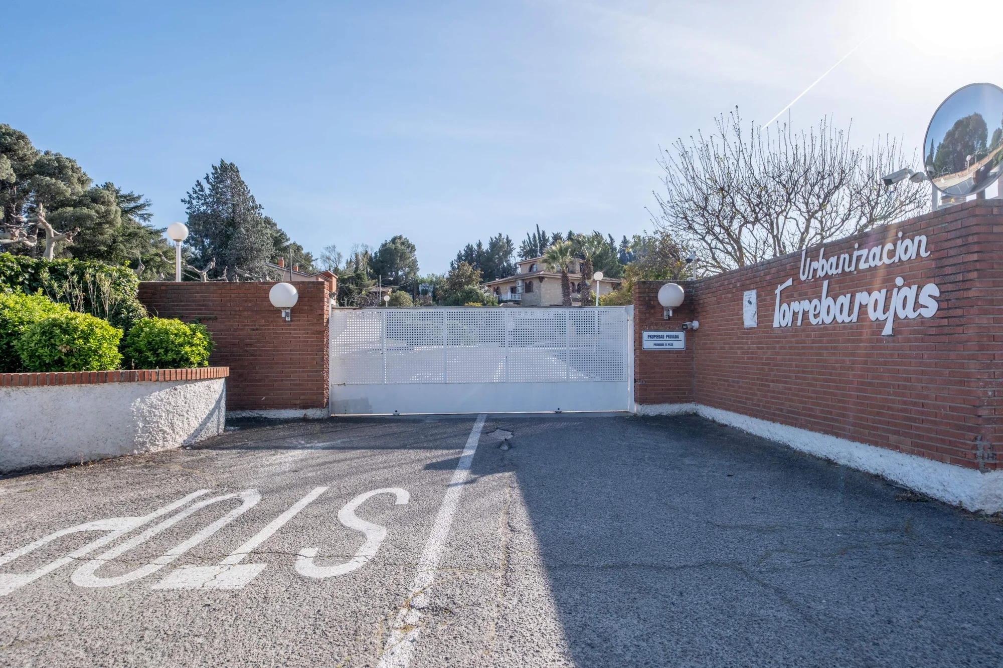 Parcela urbana de 1868 m² cerca de Zaragoza