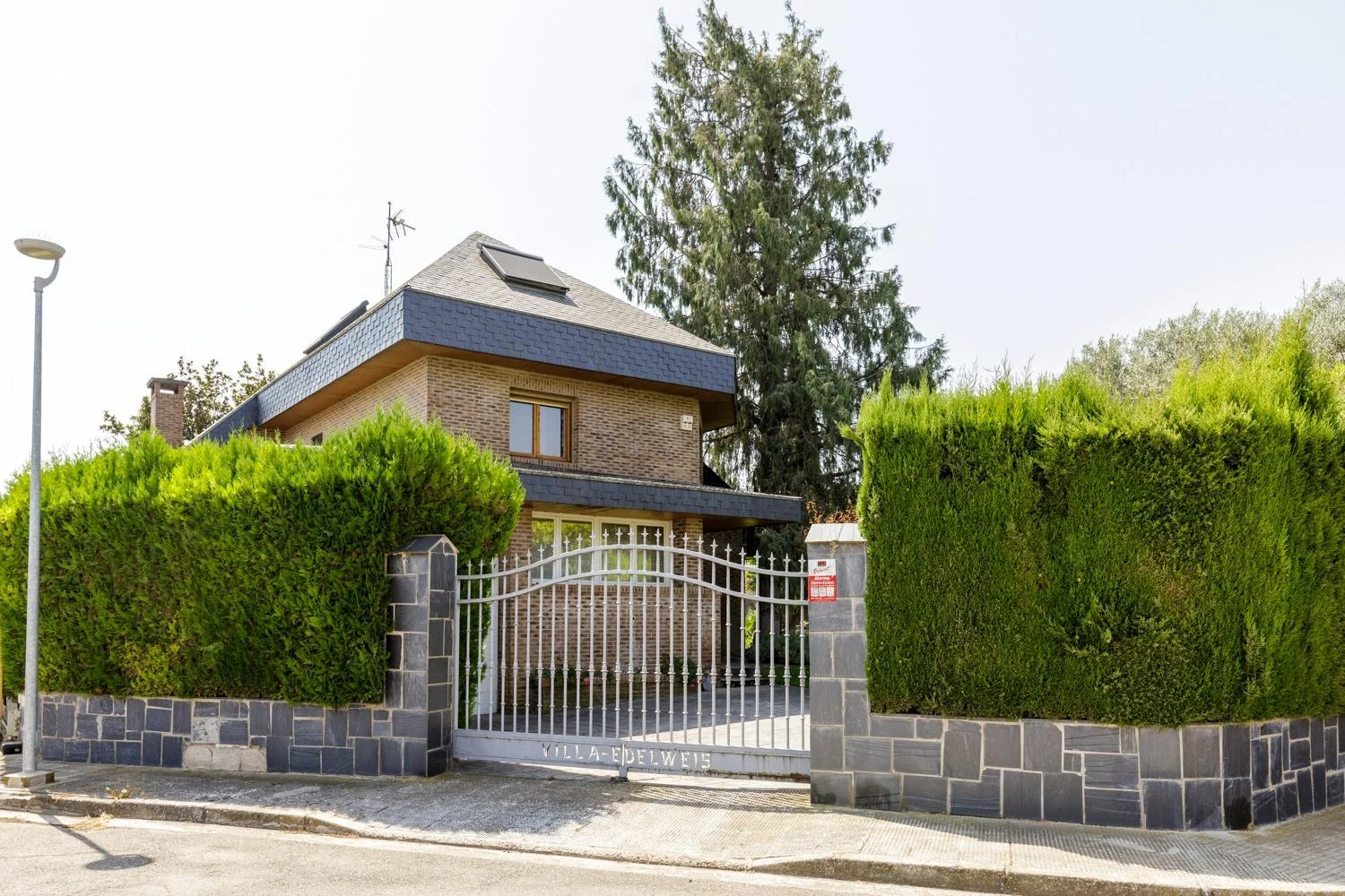 Gran chalet con jardín privado