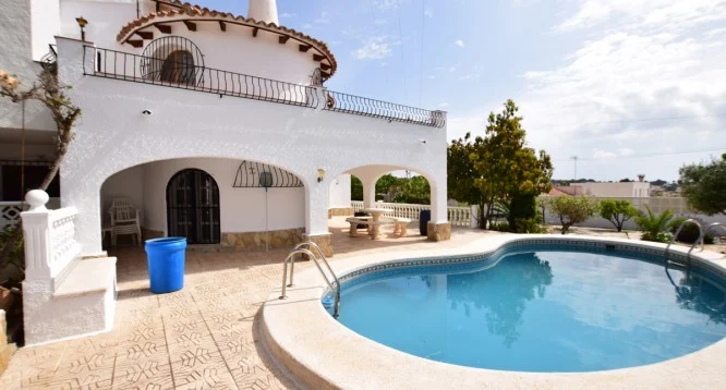 Amplia villa en Calpe con vistas al mar