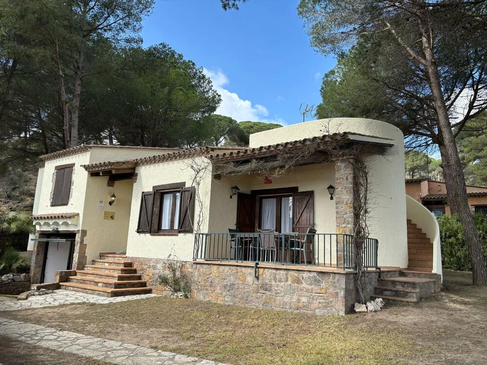 Villa near L'Estartit with 926 m² plot