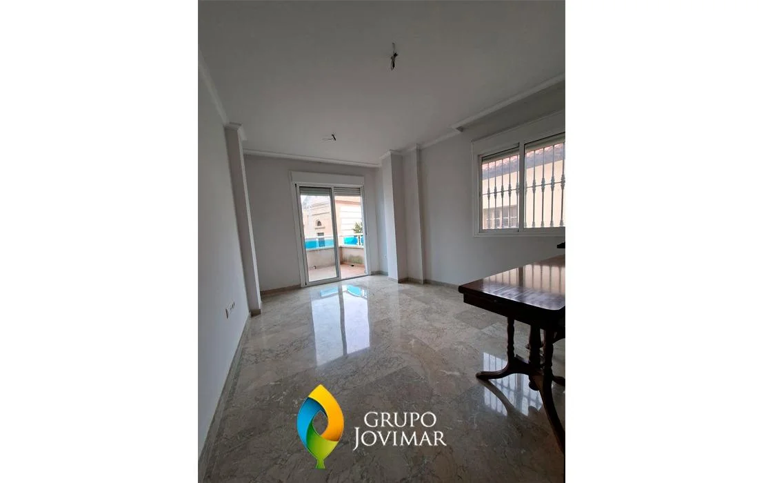 New Benalúa flat with terrace