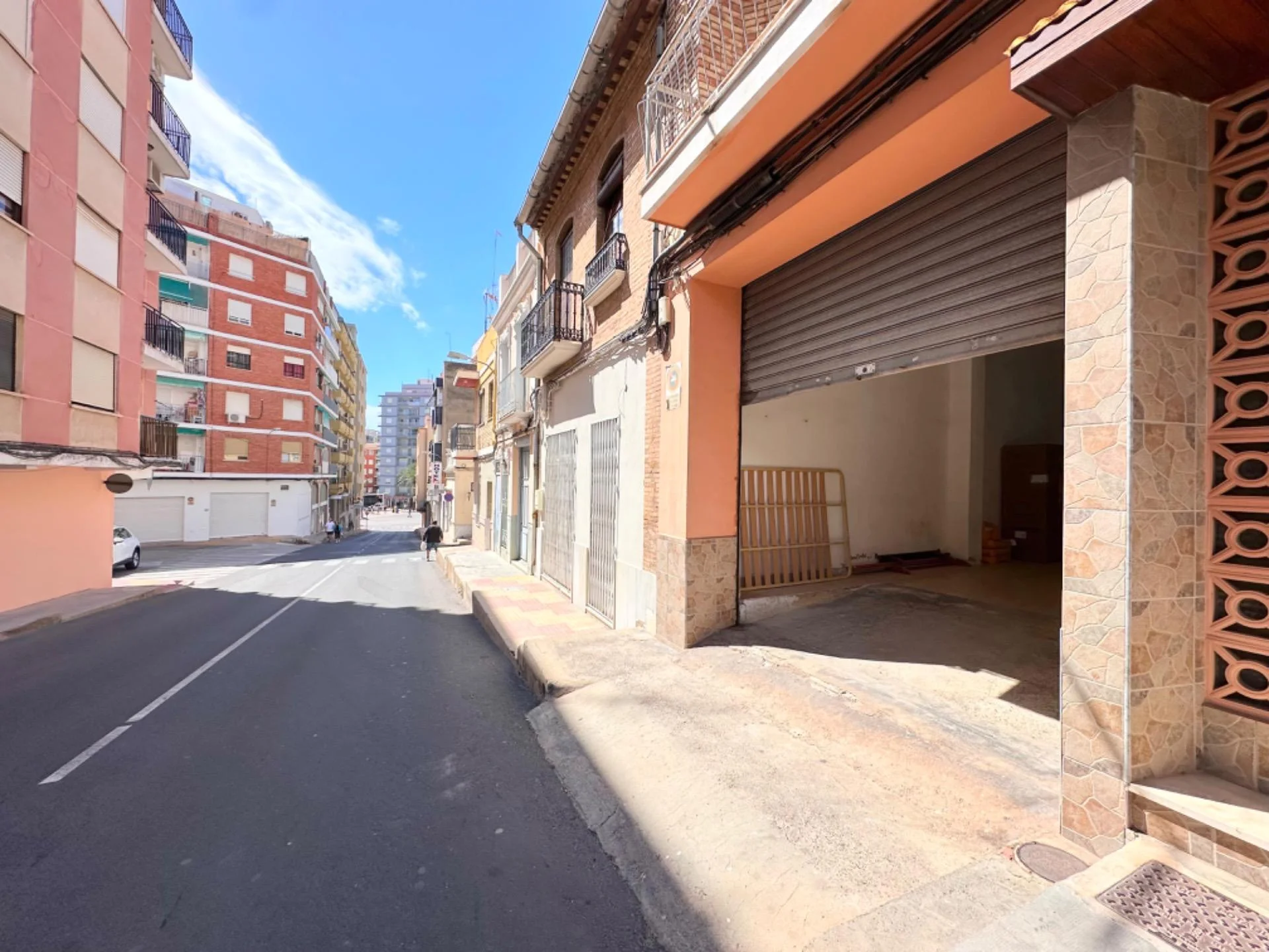 Garaje céntrico en San Antonio, 110 m²