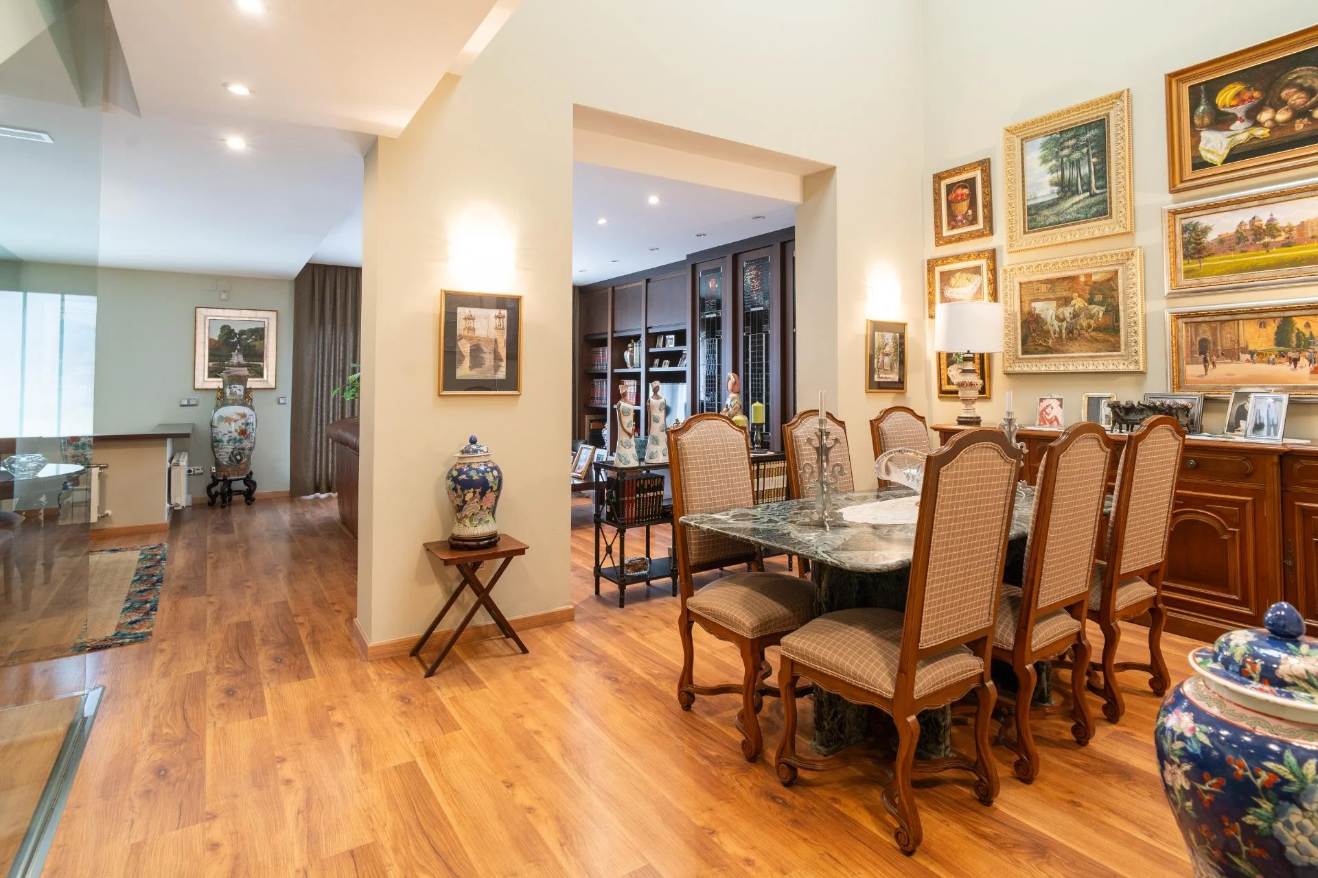 Amplia casa en Benetusser, 430 m²