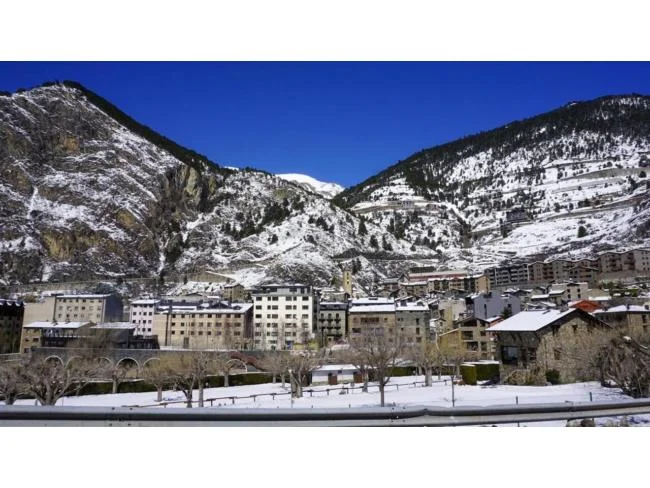 Apartamento en Canillo, 2 dormitorios, terraza montañosa