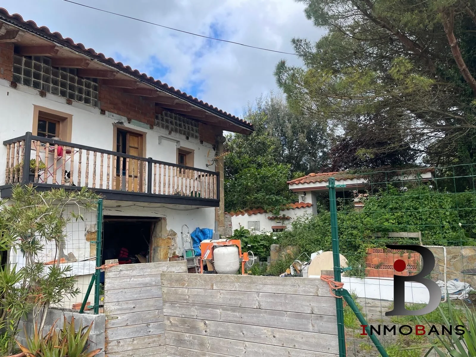 Adosado de dos plantas y 176 m²
