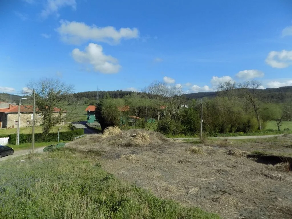 Parcela urbana en Bareyo con vistas