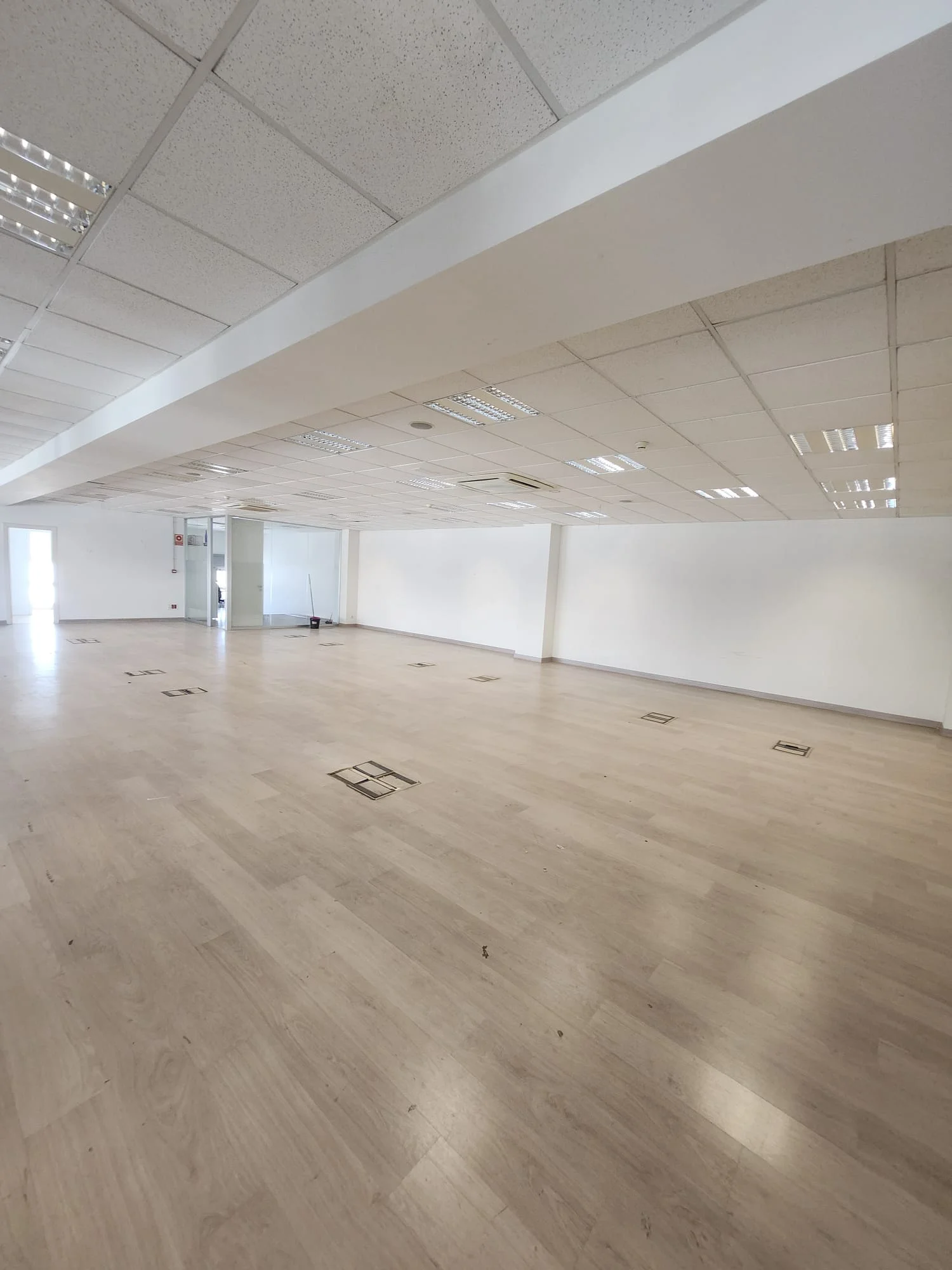 Strategic logistics warehouse with eight docks
