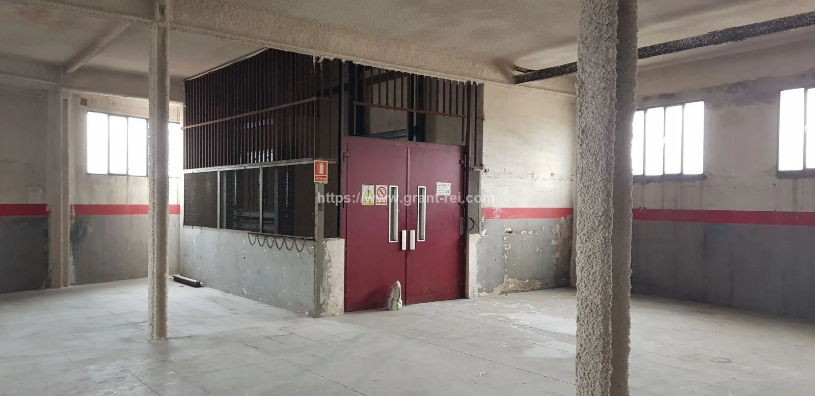 Industrial building with four floors