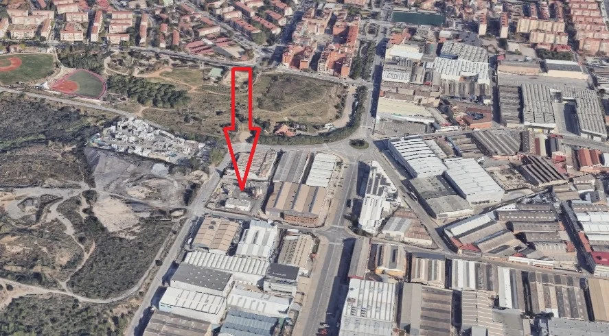Industrial corner plot, 5,100 m²