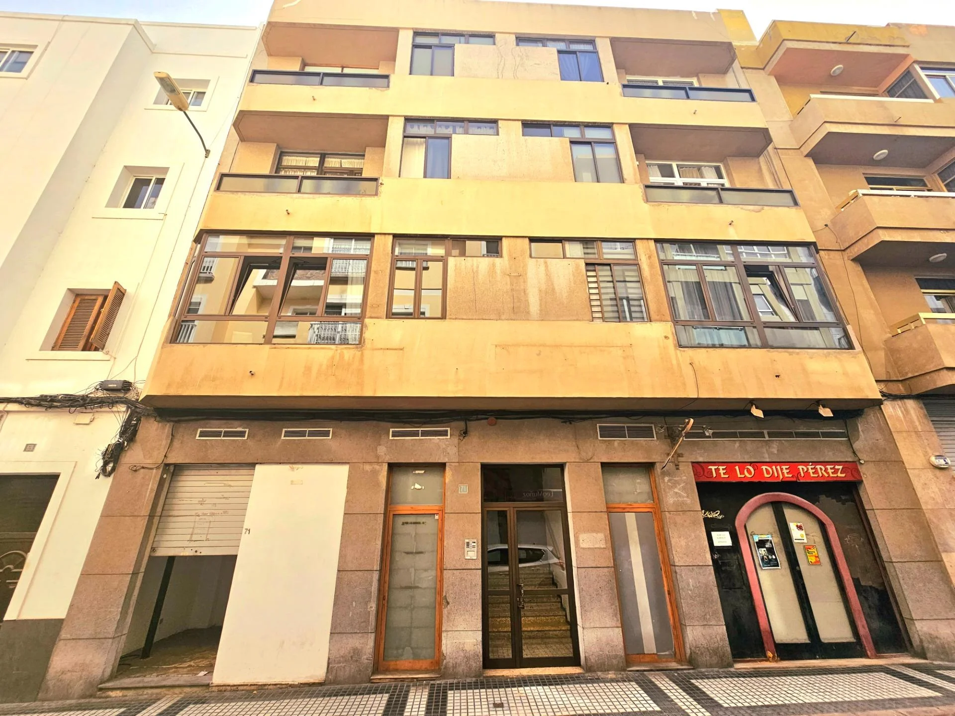 Local comercial en Arenales con cocina