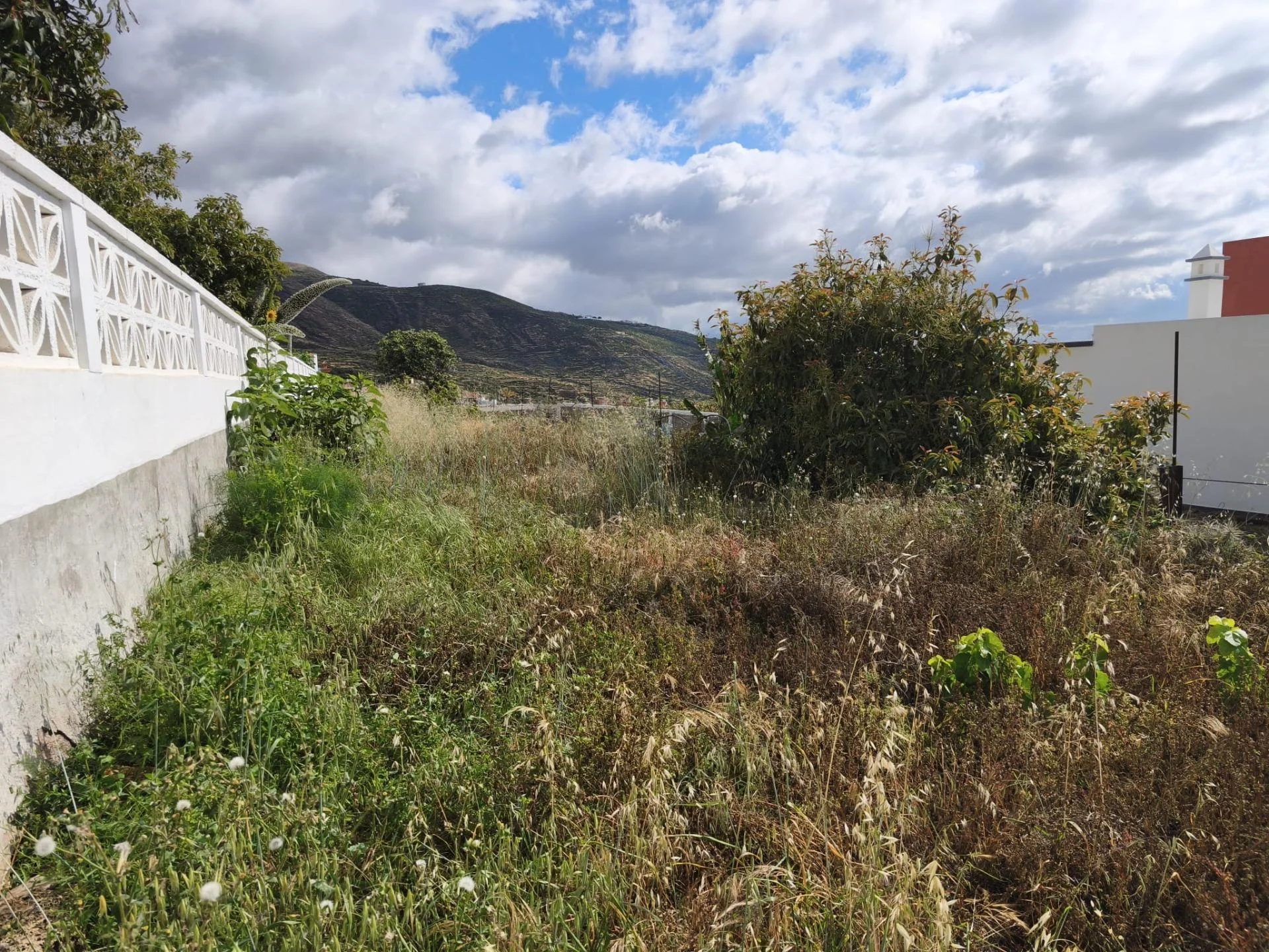 Candelaria urban plot with sea views