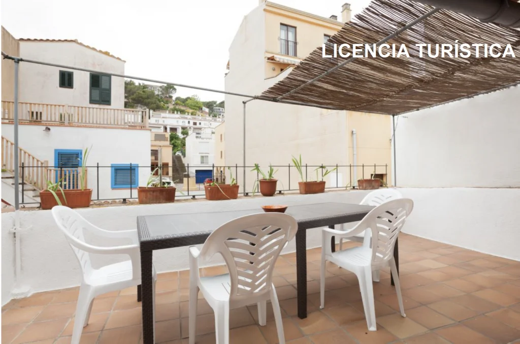 Casa adosada céntrica con licencia turística