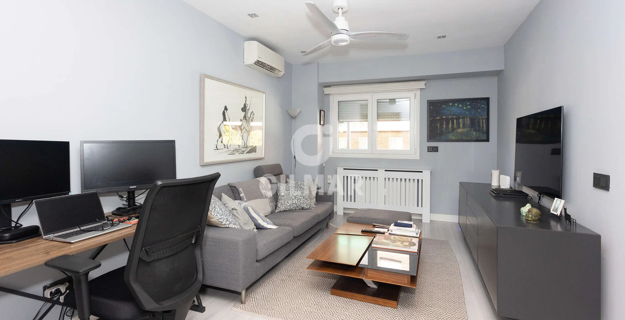 Reformed one-bedroom flat with pool