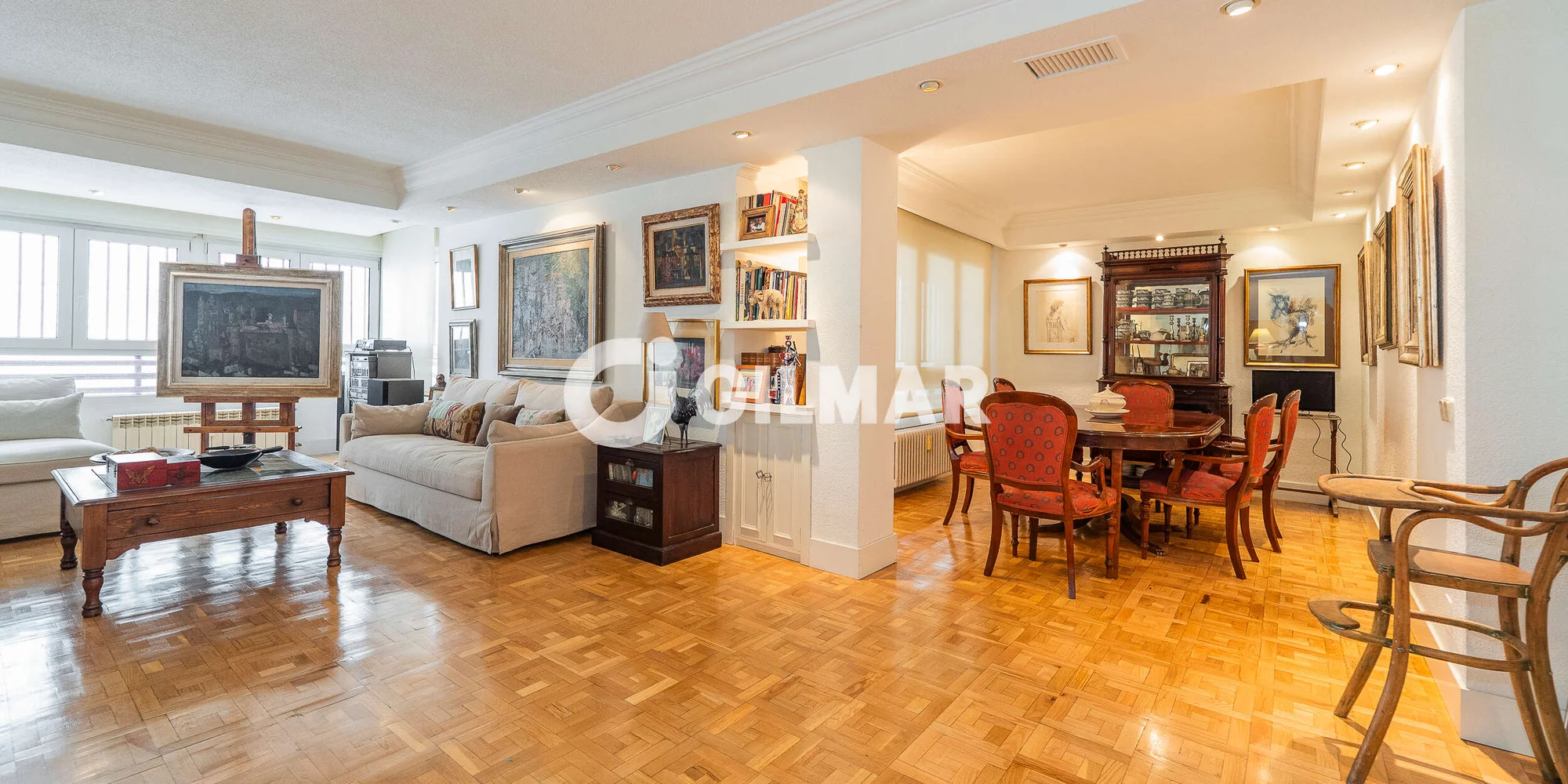 Large El Viso flat, five bedrooms
