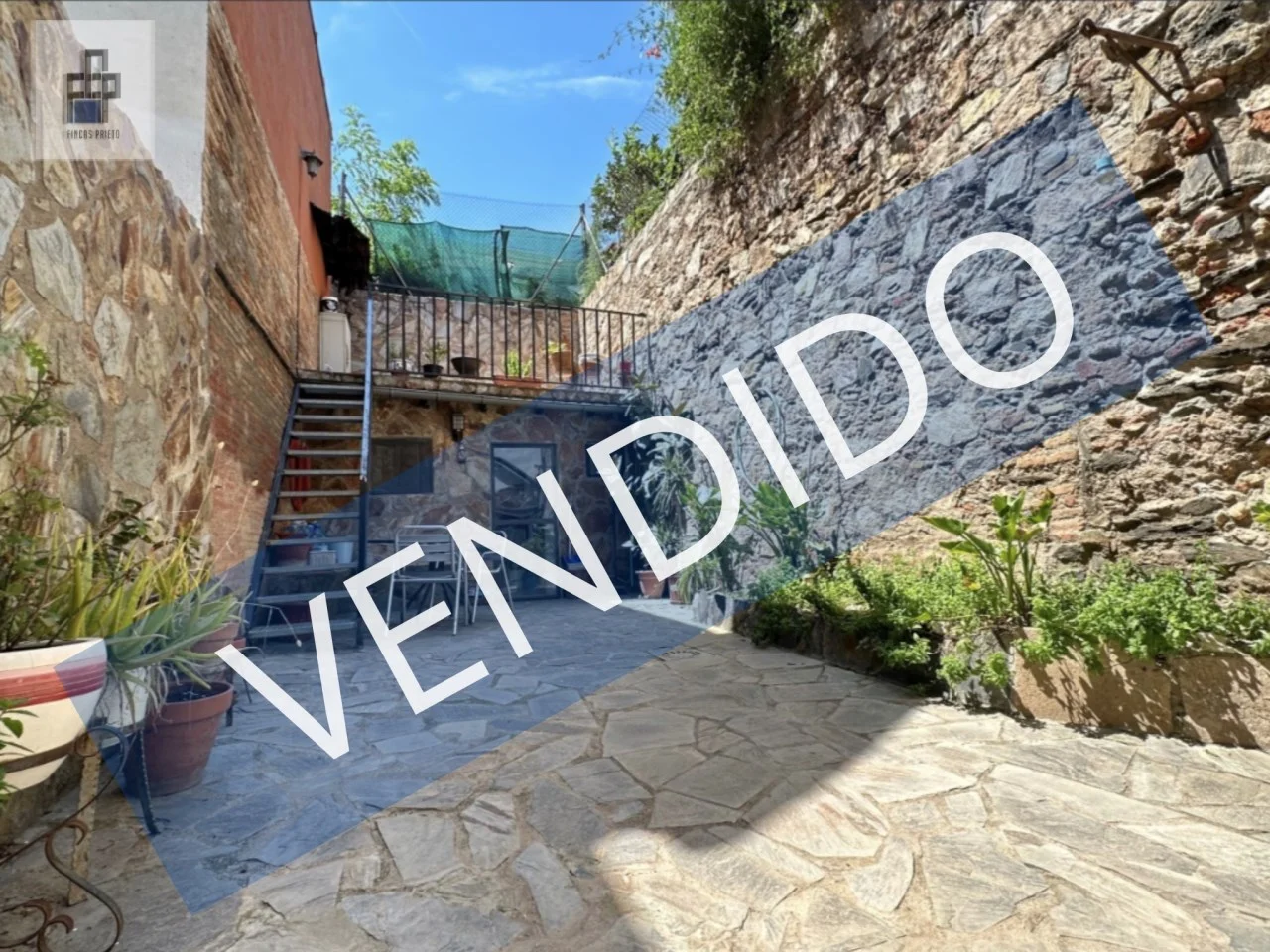 Adosado reformado en el centro de Sant Boi