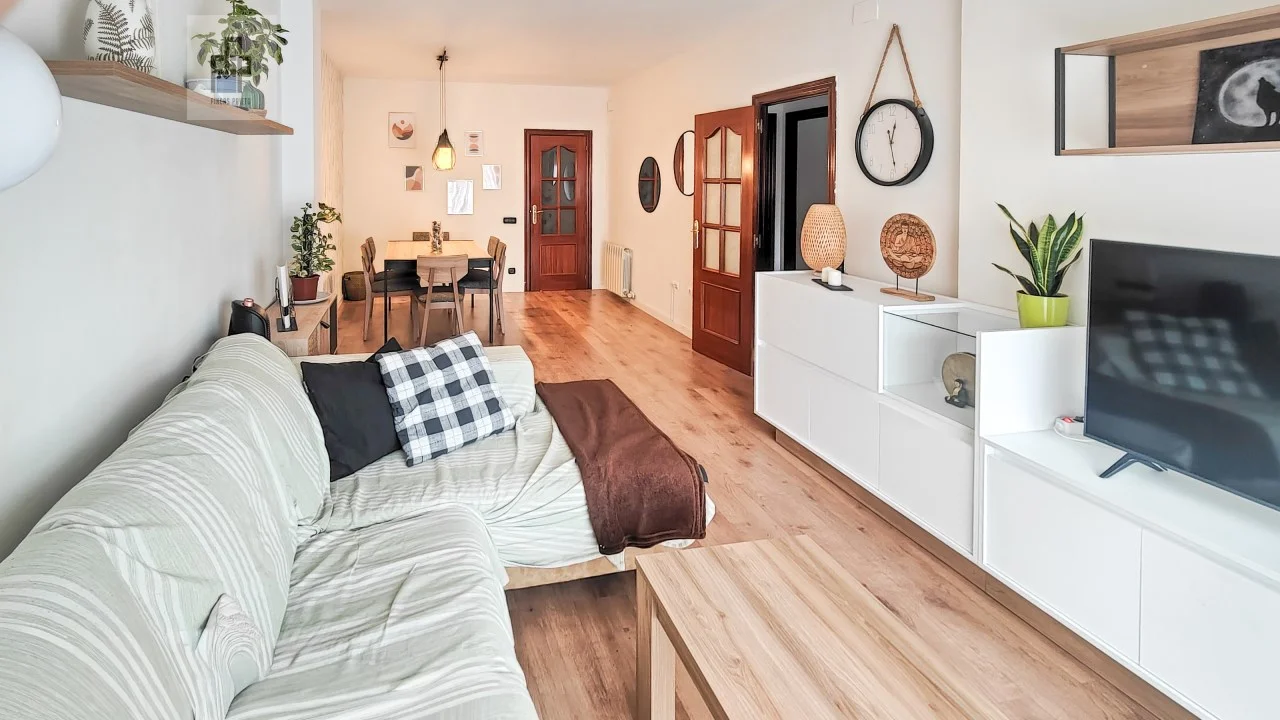 Bright Marianao flat, three bedrooms