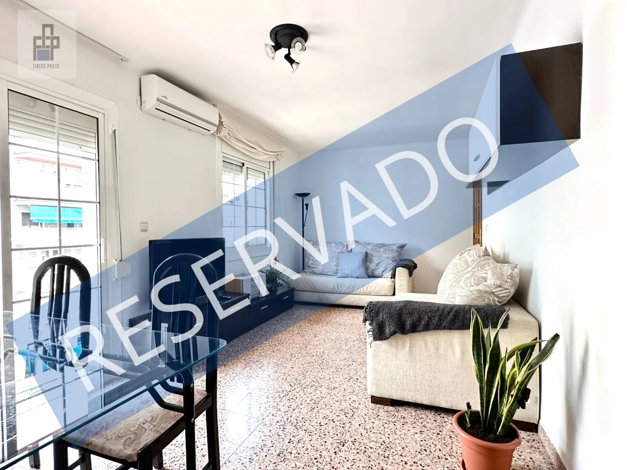 Piso luminoso en séptima planta, 3 habitaciones
