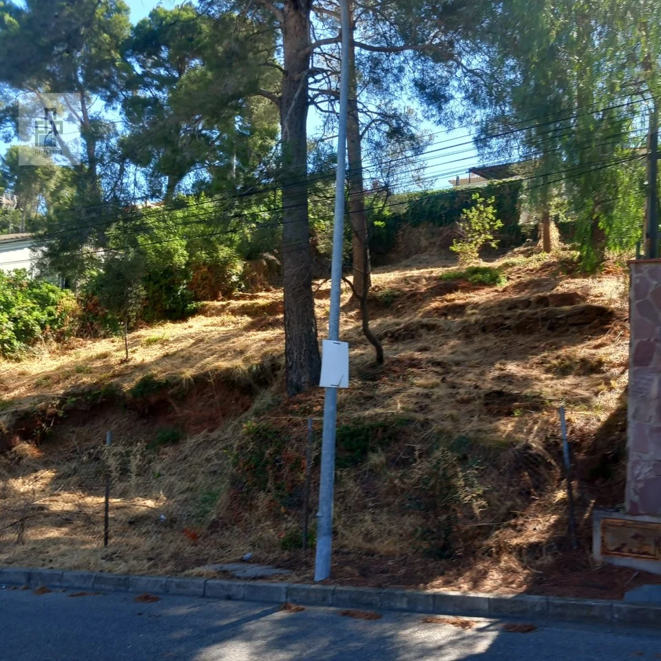 Solar urbano en Torrelles de 621 m²