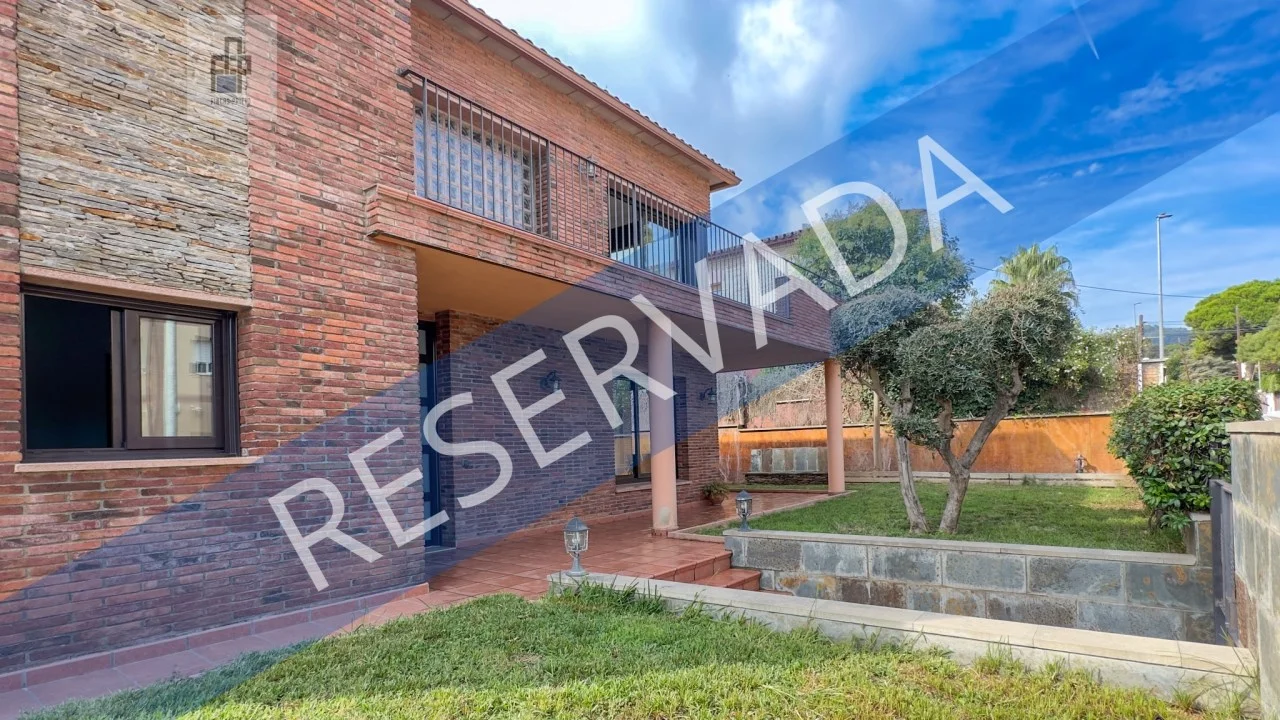 Independent chalet in Marianao, 5 bedrooms