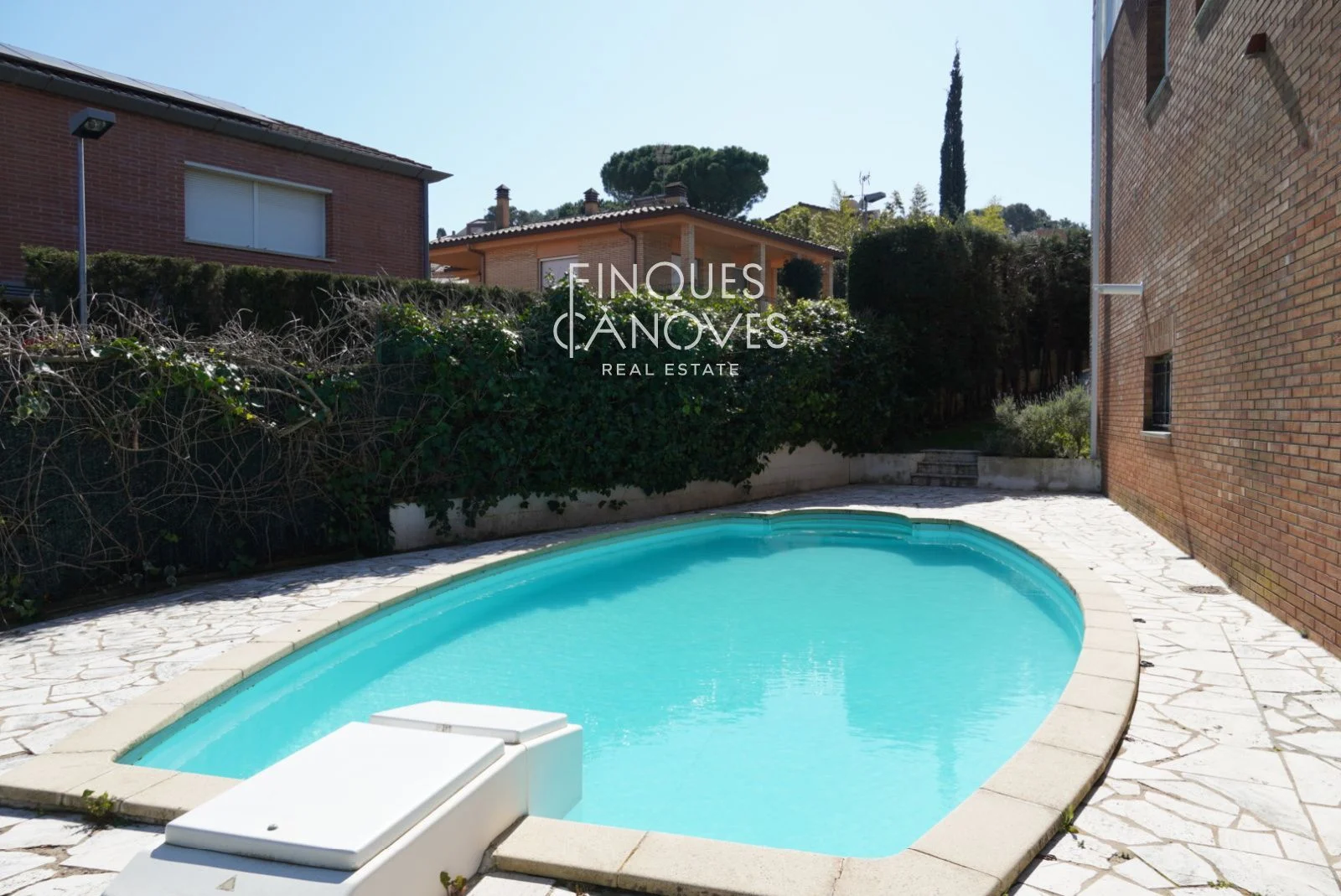 Casa de lujo en Montjuïc con piscina privada