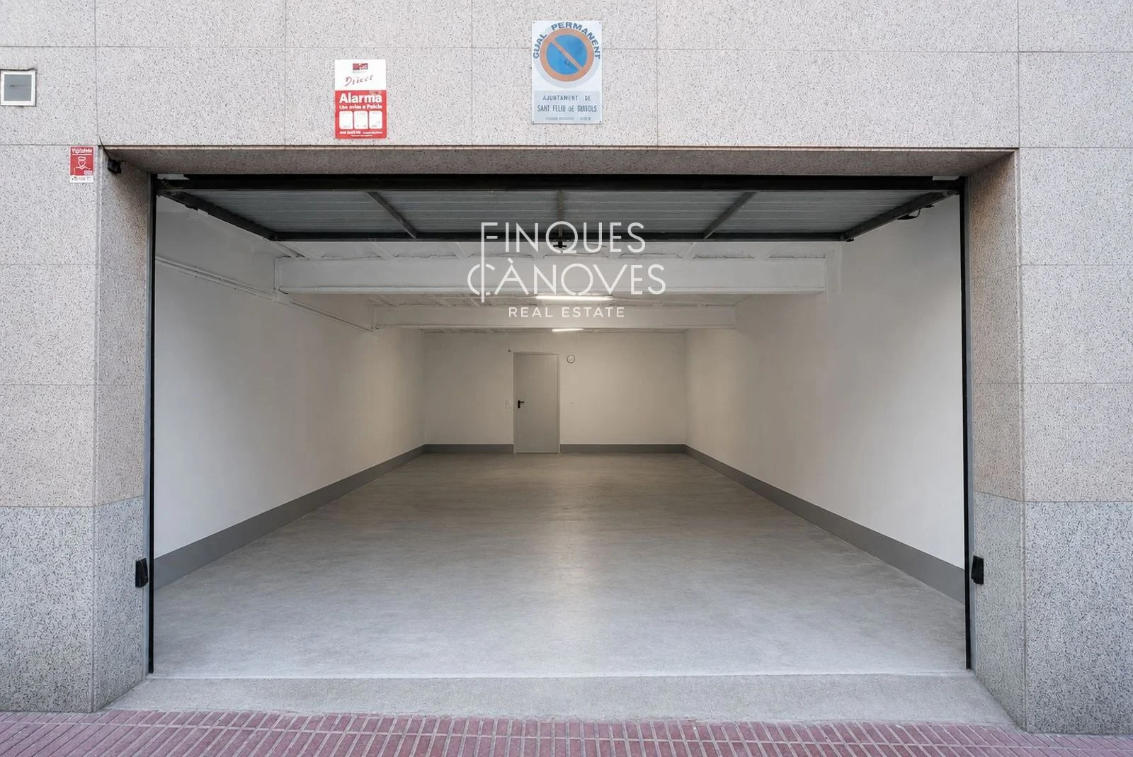 Local comercial versátil a pie de calle, 150 m²
