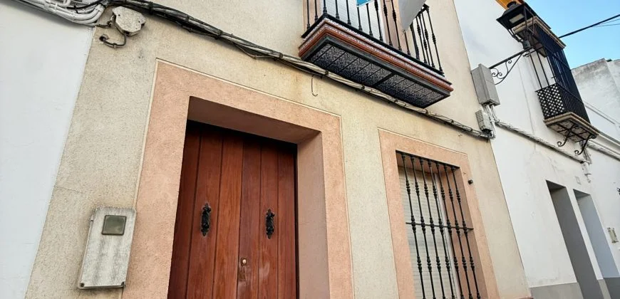 Traditional two-storey house, four bedrooms