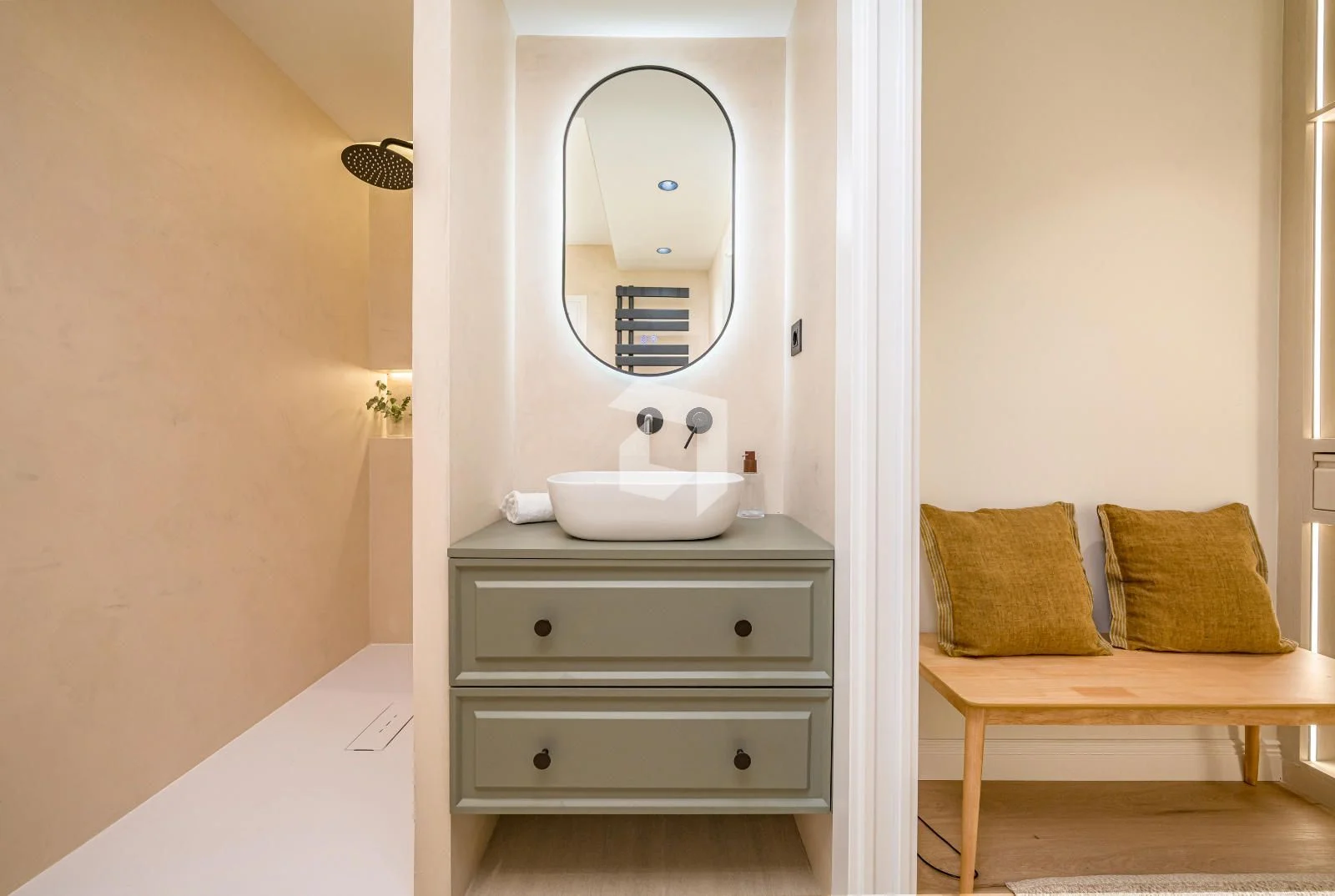 Reformed Salamanca flat with three bedrooms