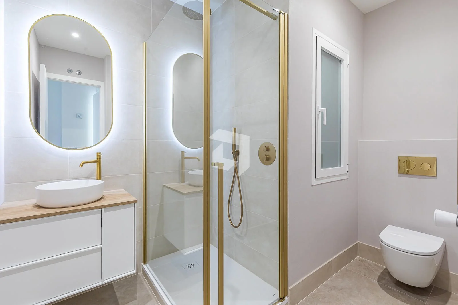 Renovated 3-bed flat in Malasaña, Madrid