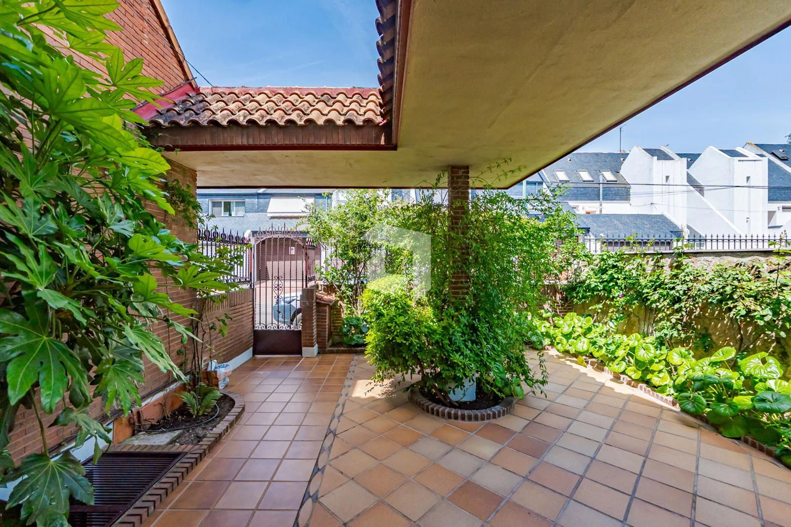 Four-bedroom townhouse with private pool