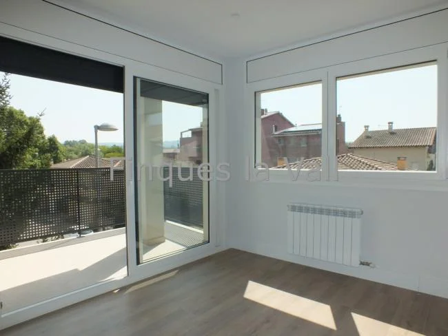 New flat near centre, 3 bedrooms