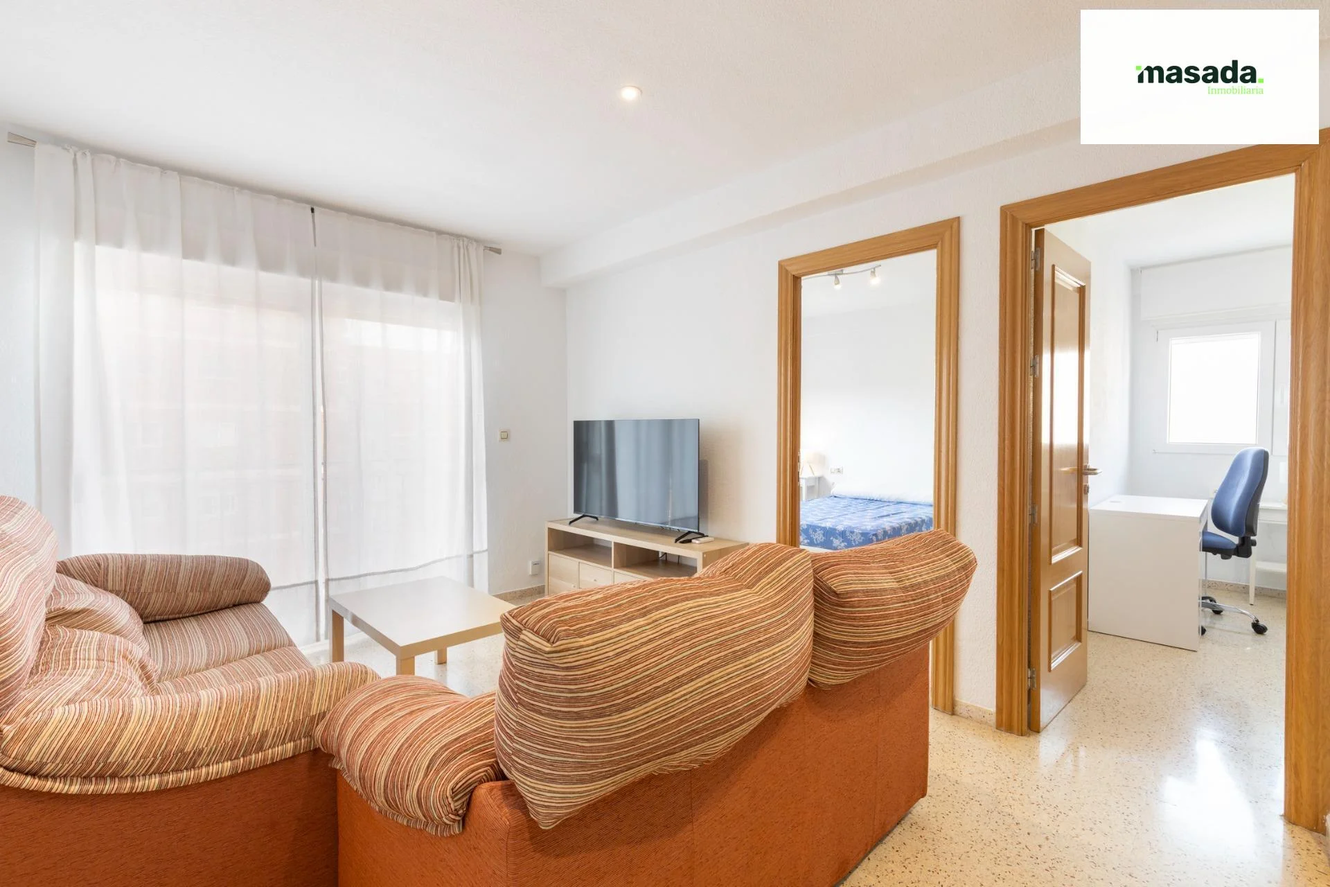 Four-bedroom Alcampo flat with balcony
