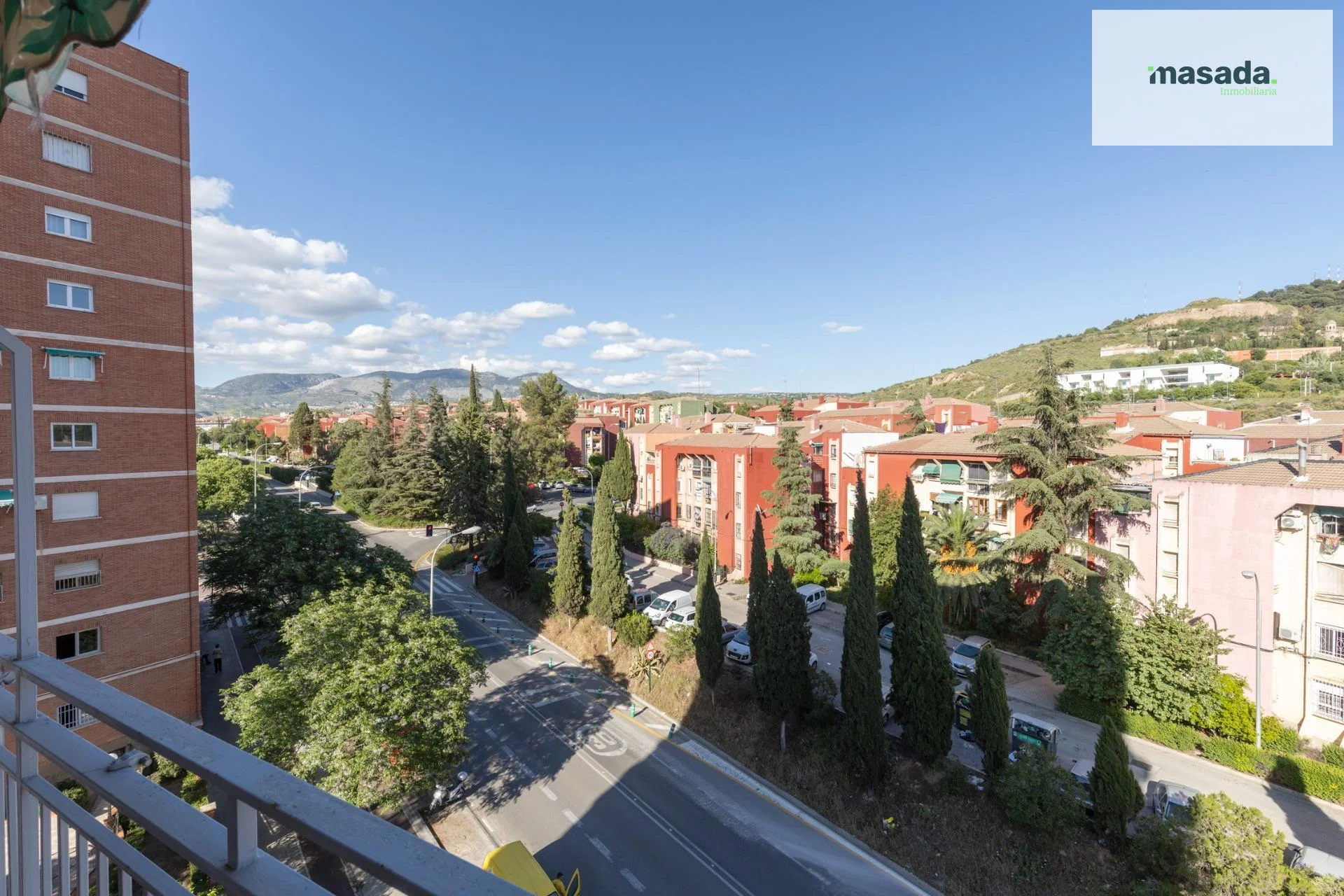 Good-condition Granada flat, 3 bedrooms